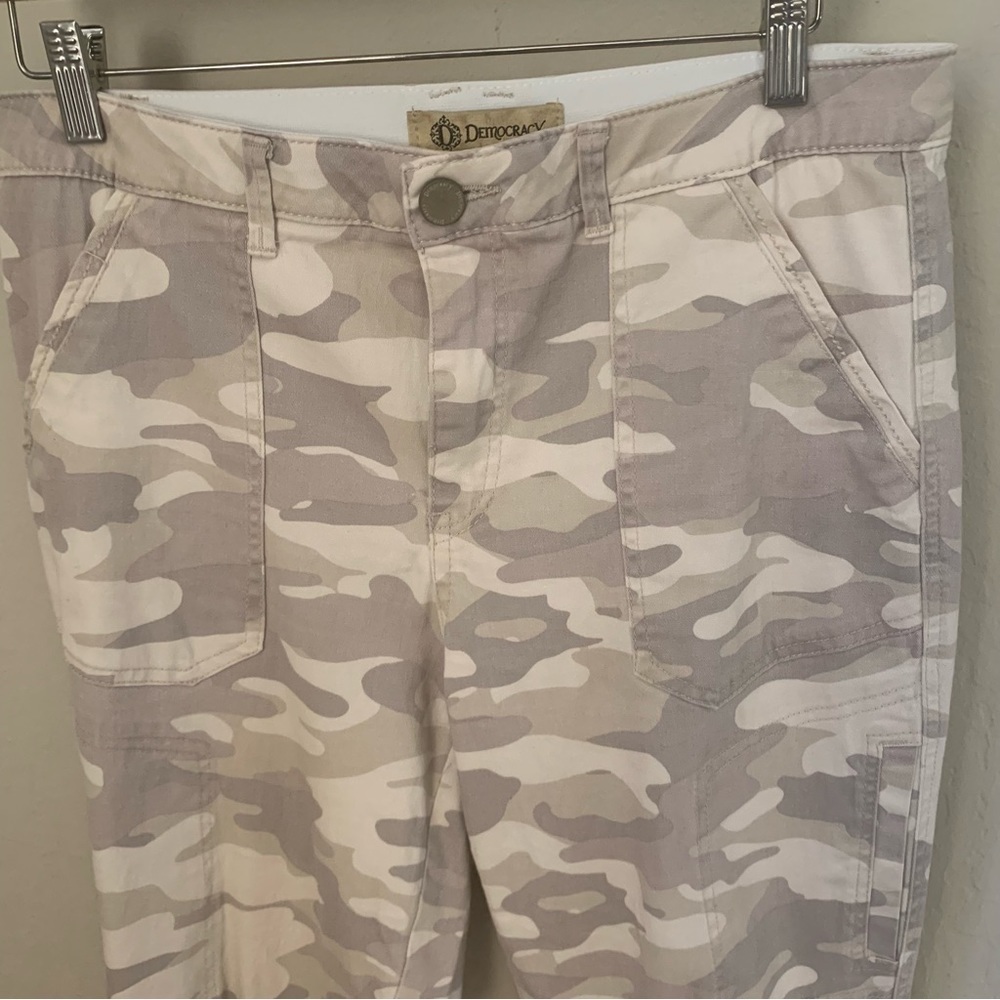 DEMOCRACY “Ab” Technology Camo Stretch Joggers Jeans Denim Size 10 - Picture 10 of 12